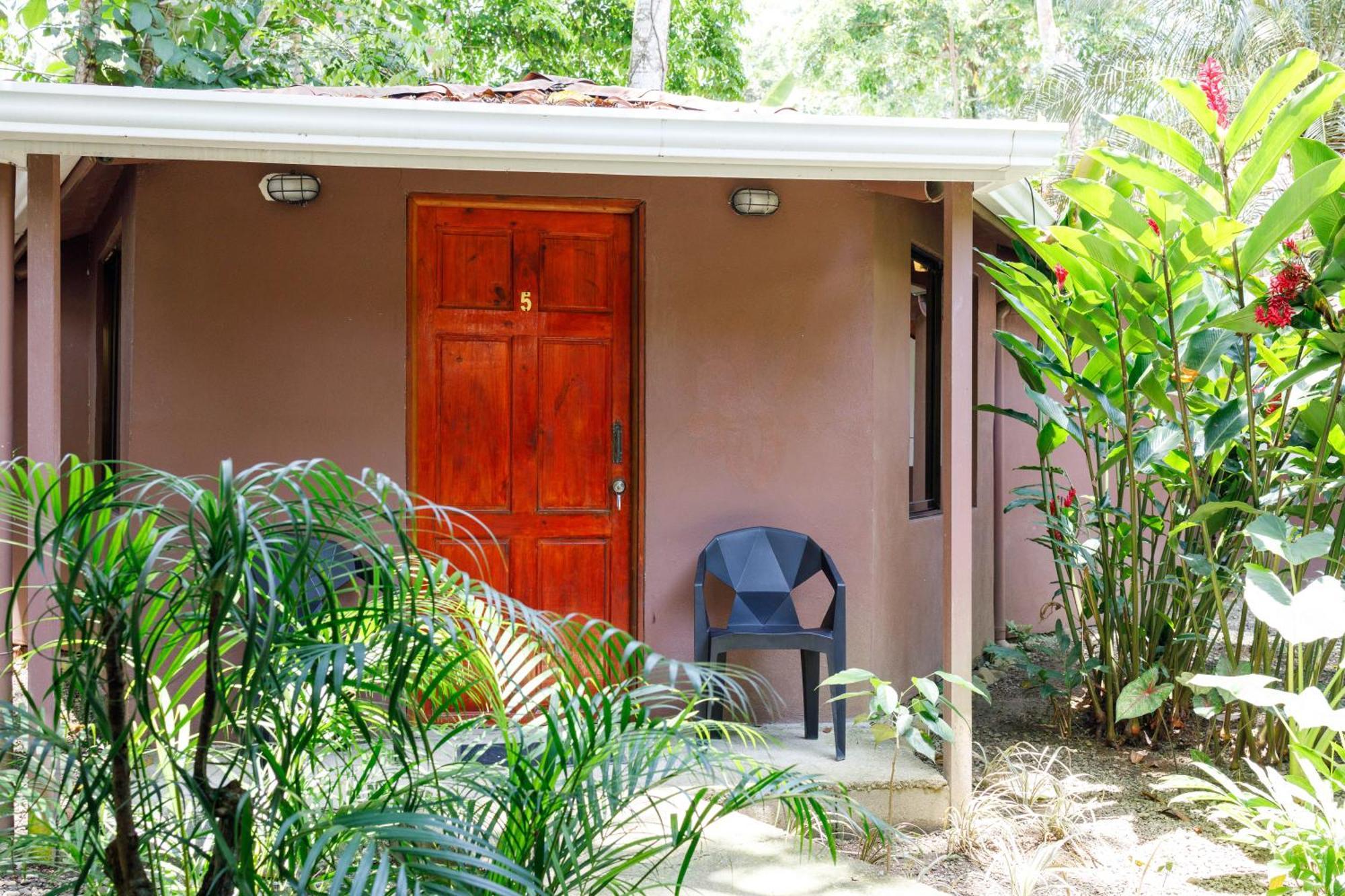 Bambutel Cocles 호텔 Puerto Viejo de Talamanca 외부 사진