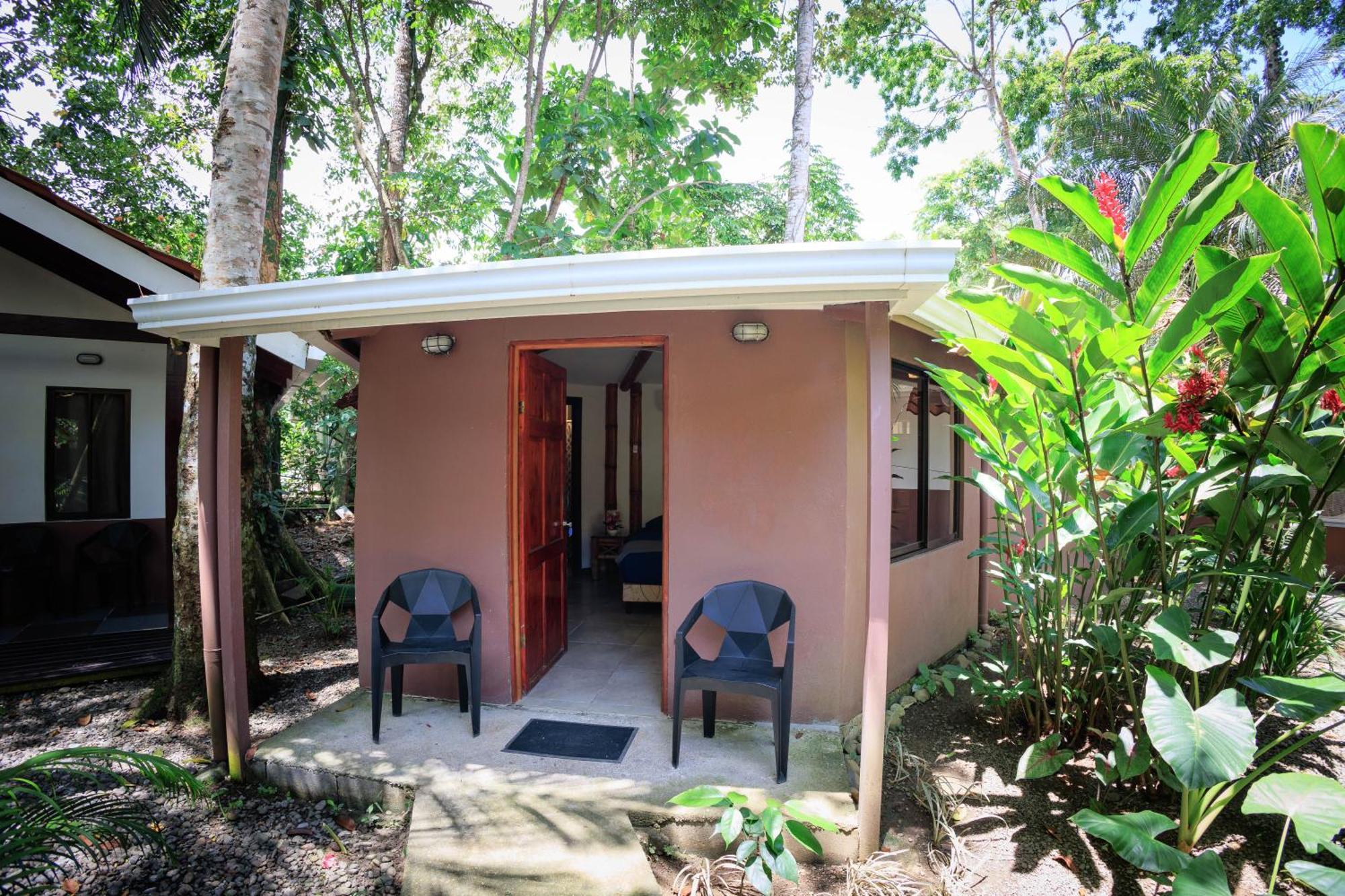 Bambutel Cocles 호텔 Puerto Viejo de Talamanca 외부 사진