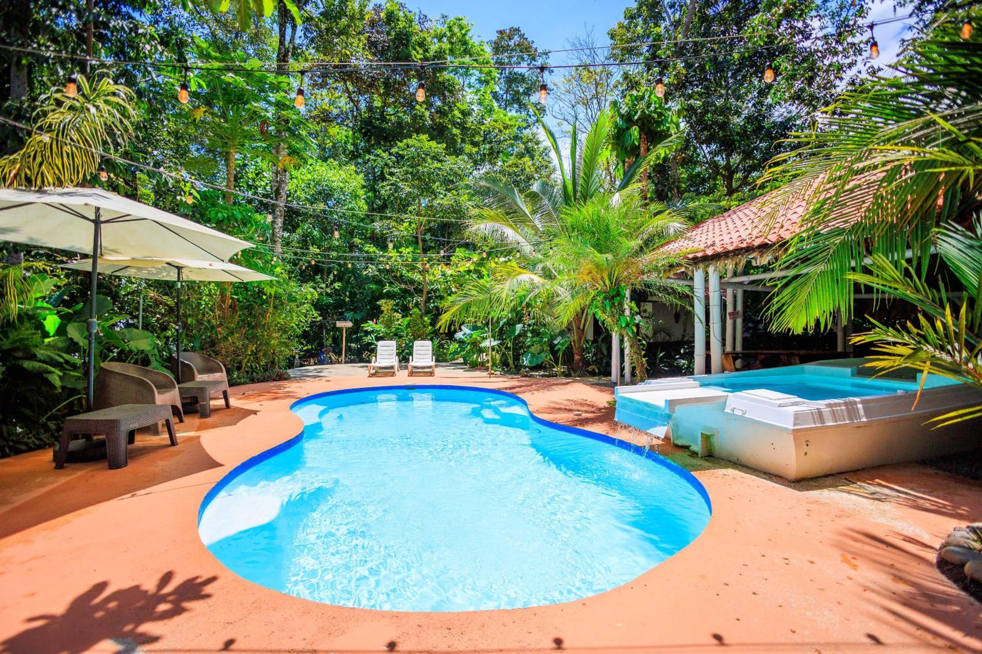 Bambutel Cocles 호텔 Puerto Viejo de Talamanca 외부 사진