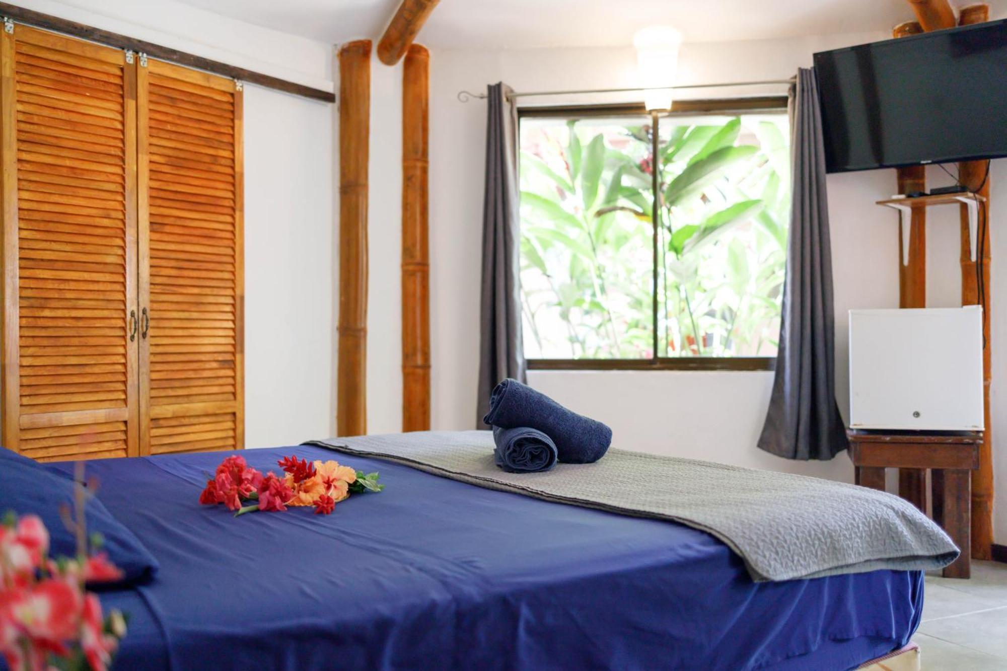 Bambutel Cocles 호텔 Puerto Viejo de Talamanca 외부 사진